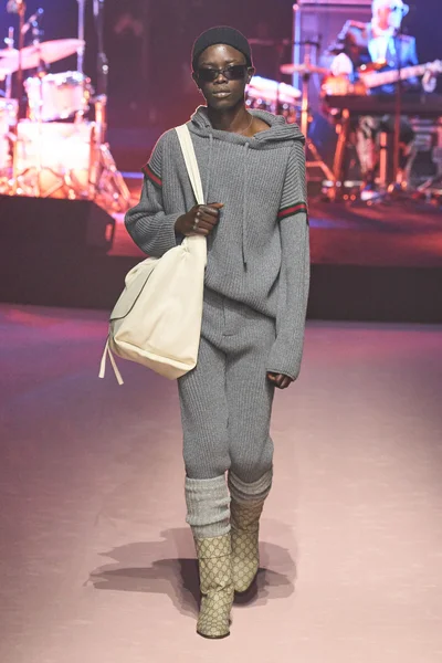 Look 33